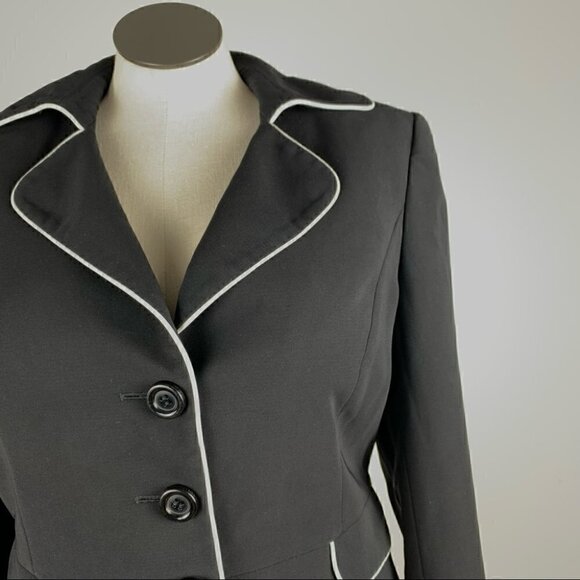 Tahari Womens blazer size 16 black white piping 3 button career Jacket - Picture 2 of 9